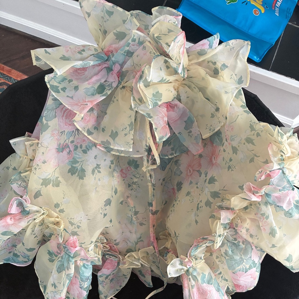 NWT Selkie Ruffled Cape Floral in Yellow